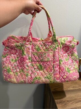 Vera Bradley Large Retired Petal Pink Floral Quilted Traveler Duffle Bag *READ*